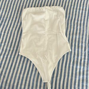 aritzia babaton tube top bodysuit